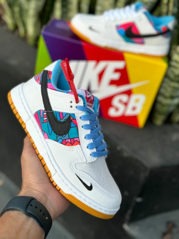 Tênis Nike SB Dunk Low Pro Feminino